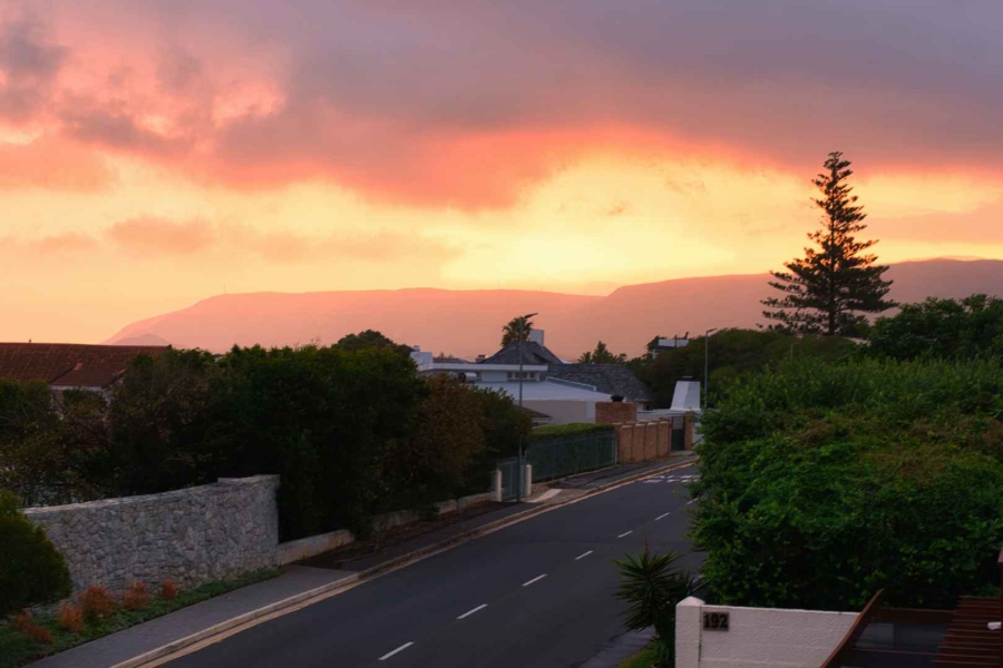 4 Bedroom Property for Sale in Voelklip Western Cape